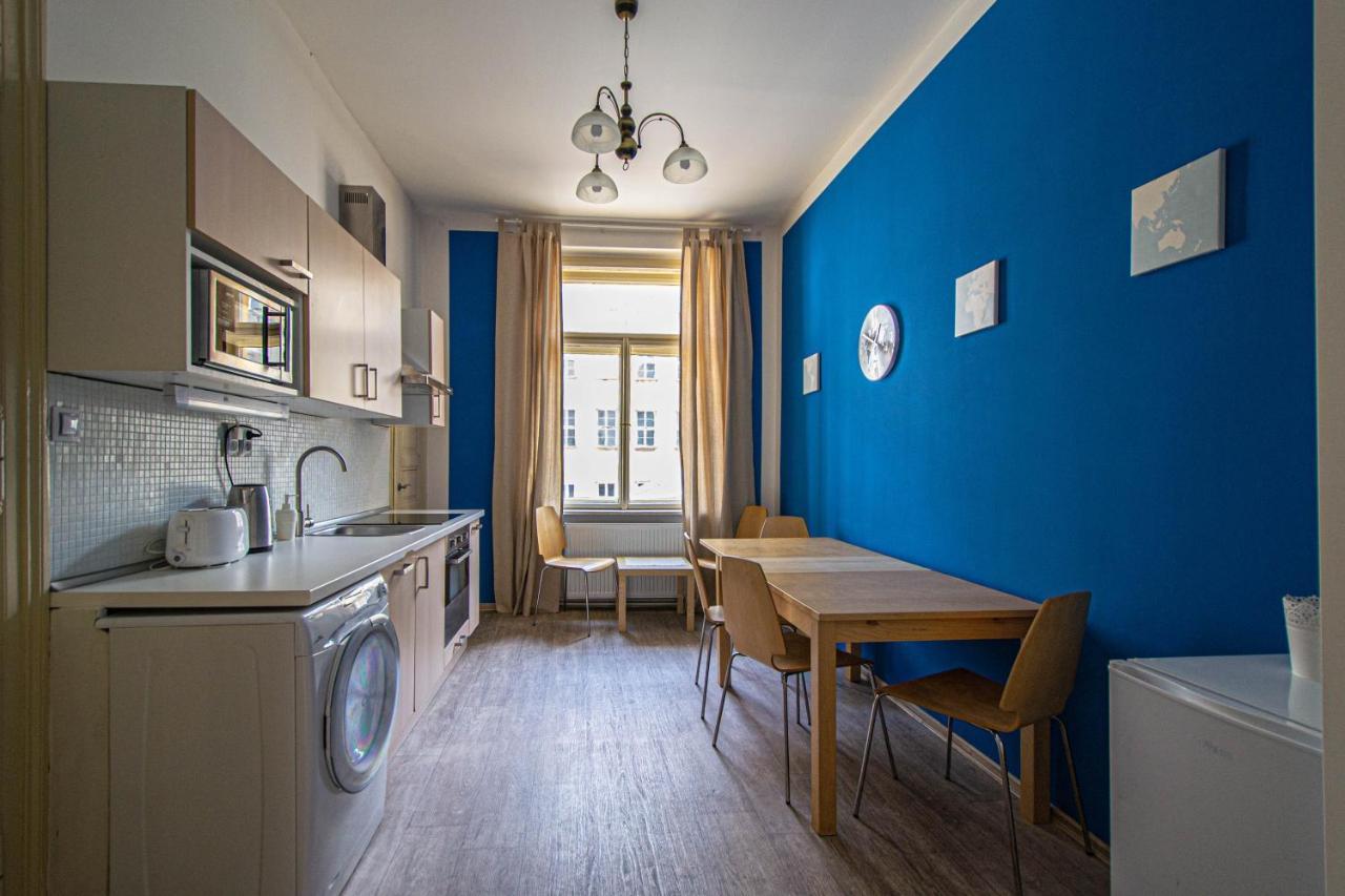 For Celebrations Spacious 3Bdr Apartment With Balcony 프라하 외부 사진