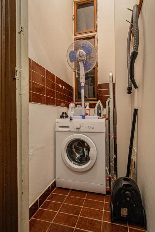 For Celebrations Spacious 3Bdr Apartment With Balcony 프라하 외부 사진